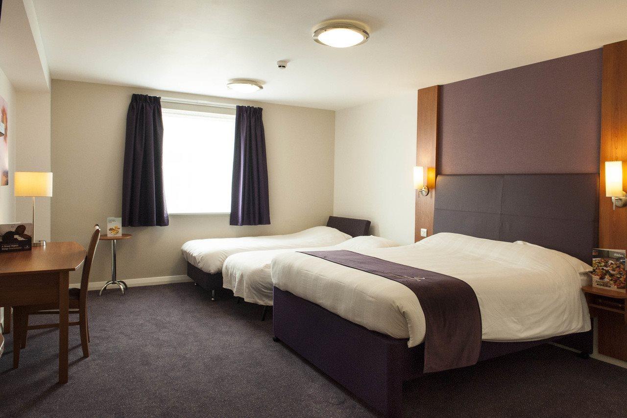 Premier Inn Dudley Town Centre Exterior photo