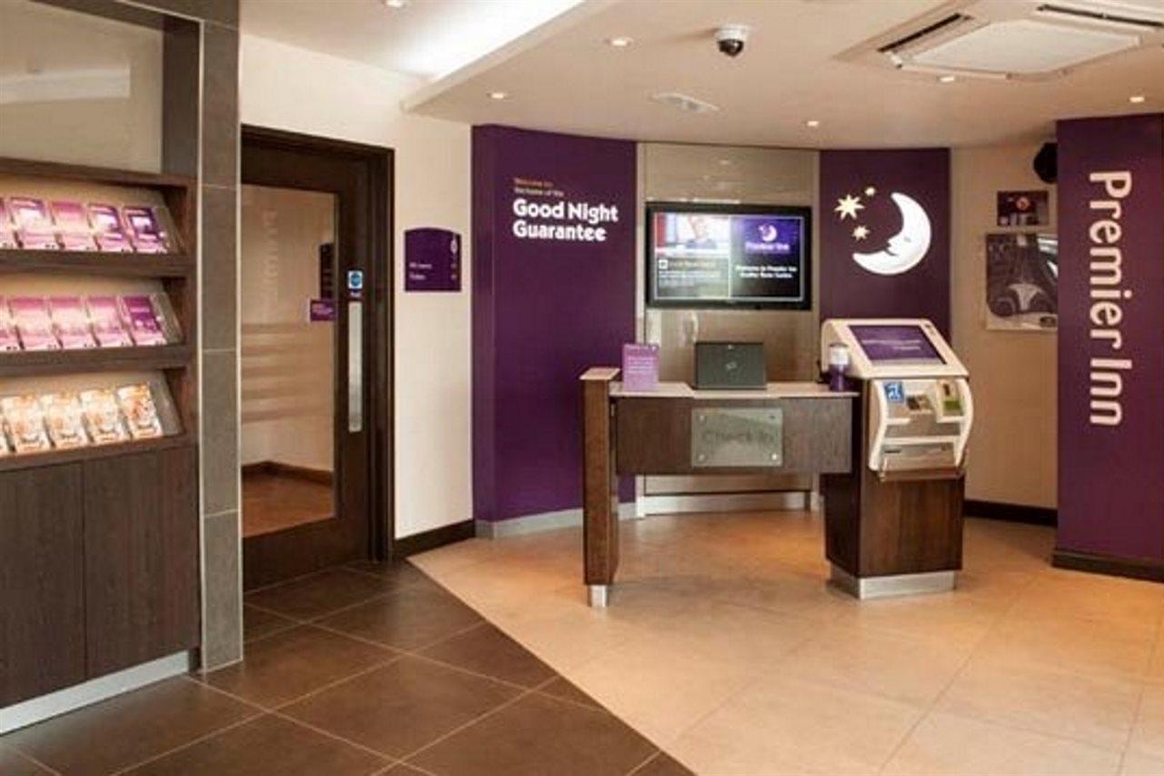 Premier Inn Dudley Town Centre Exterior photo